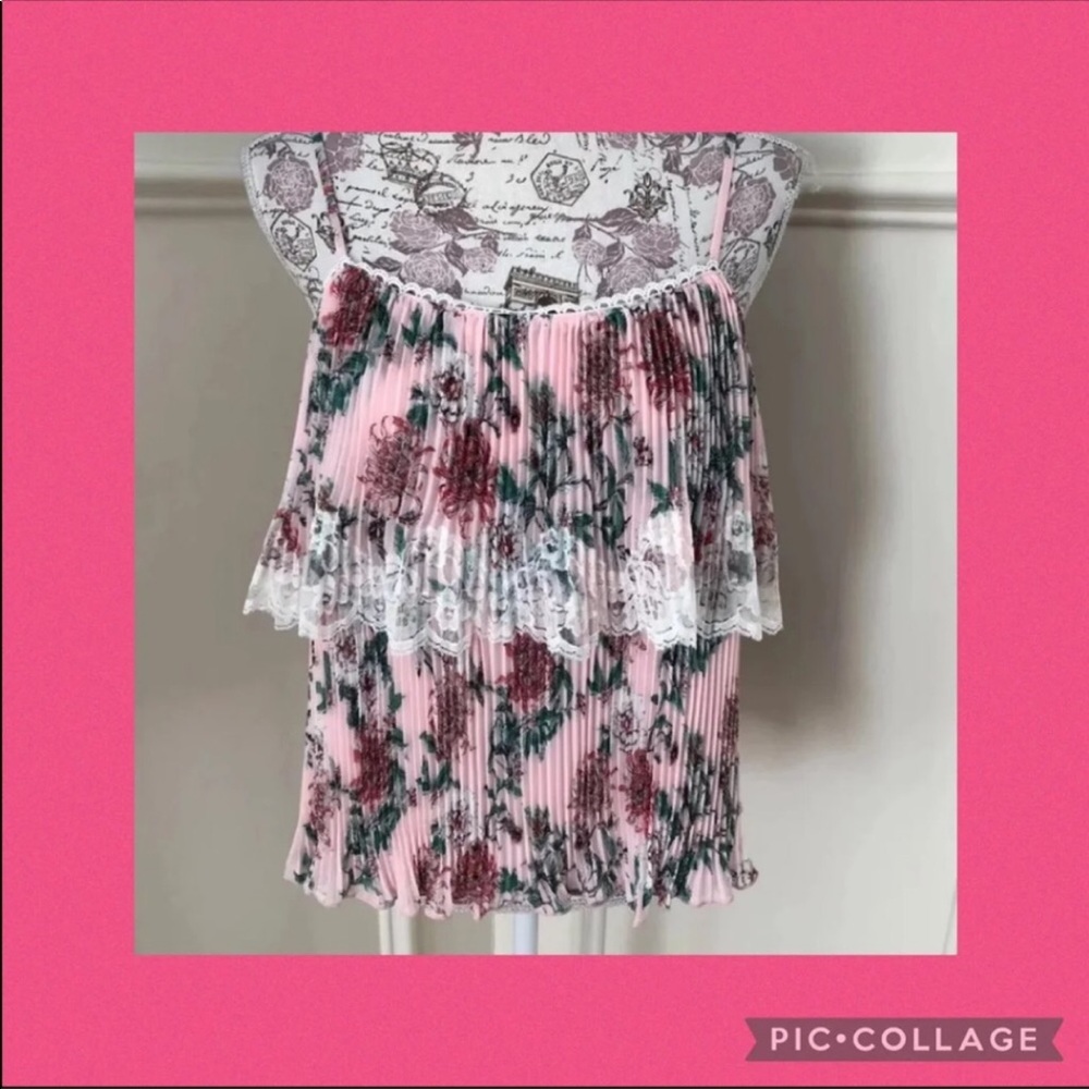♦️NWT mini pleat cami S/M